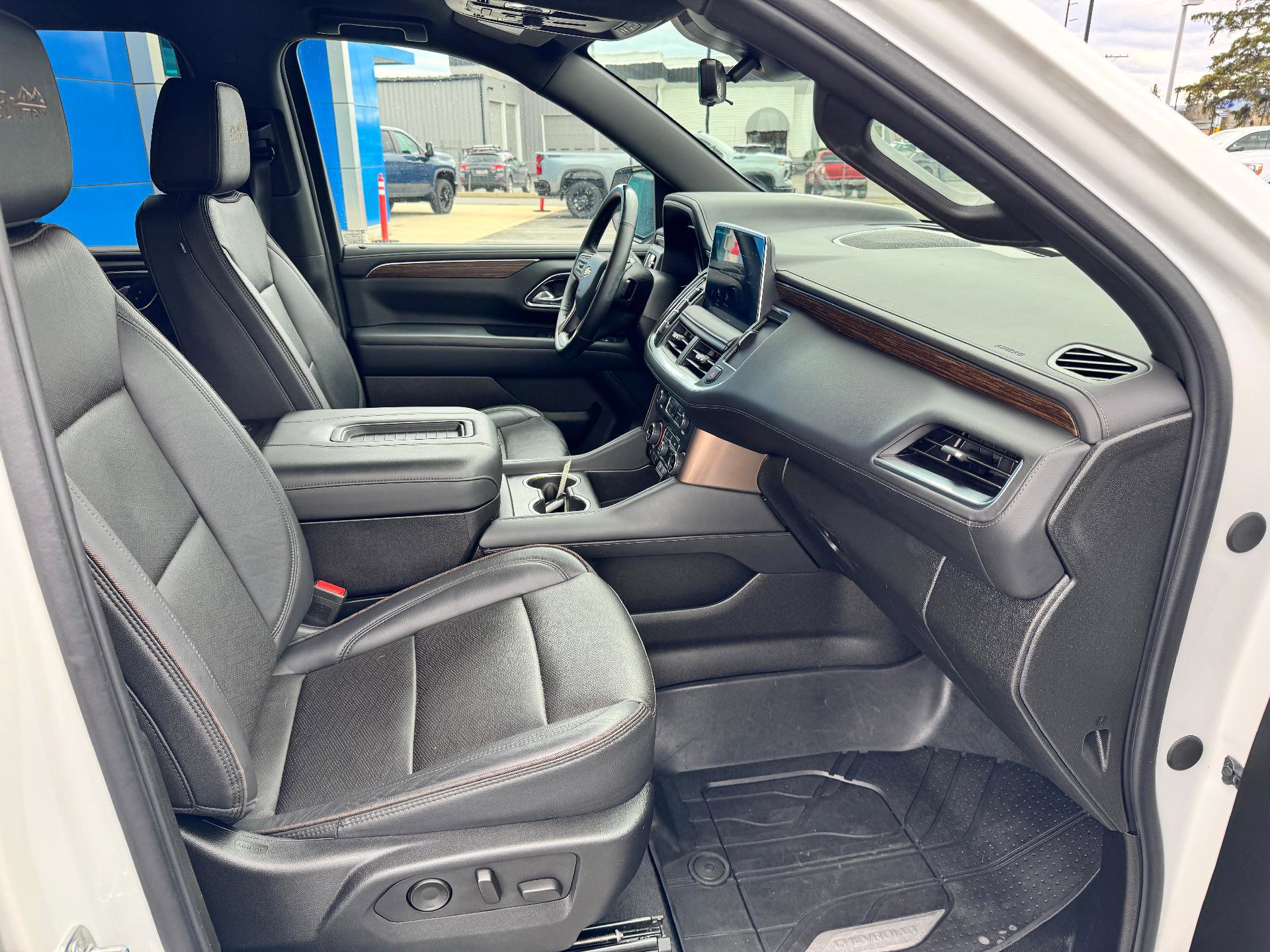 Used 2024 Chevrolet Tahoe High Country image 21