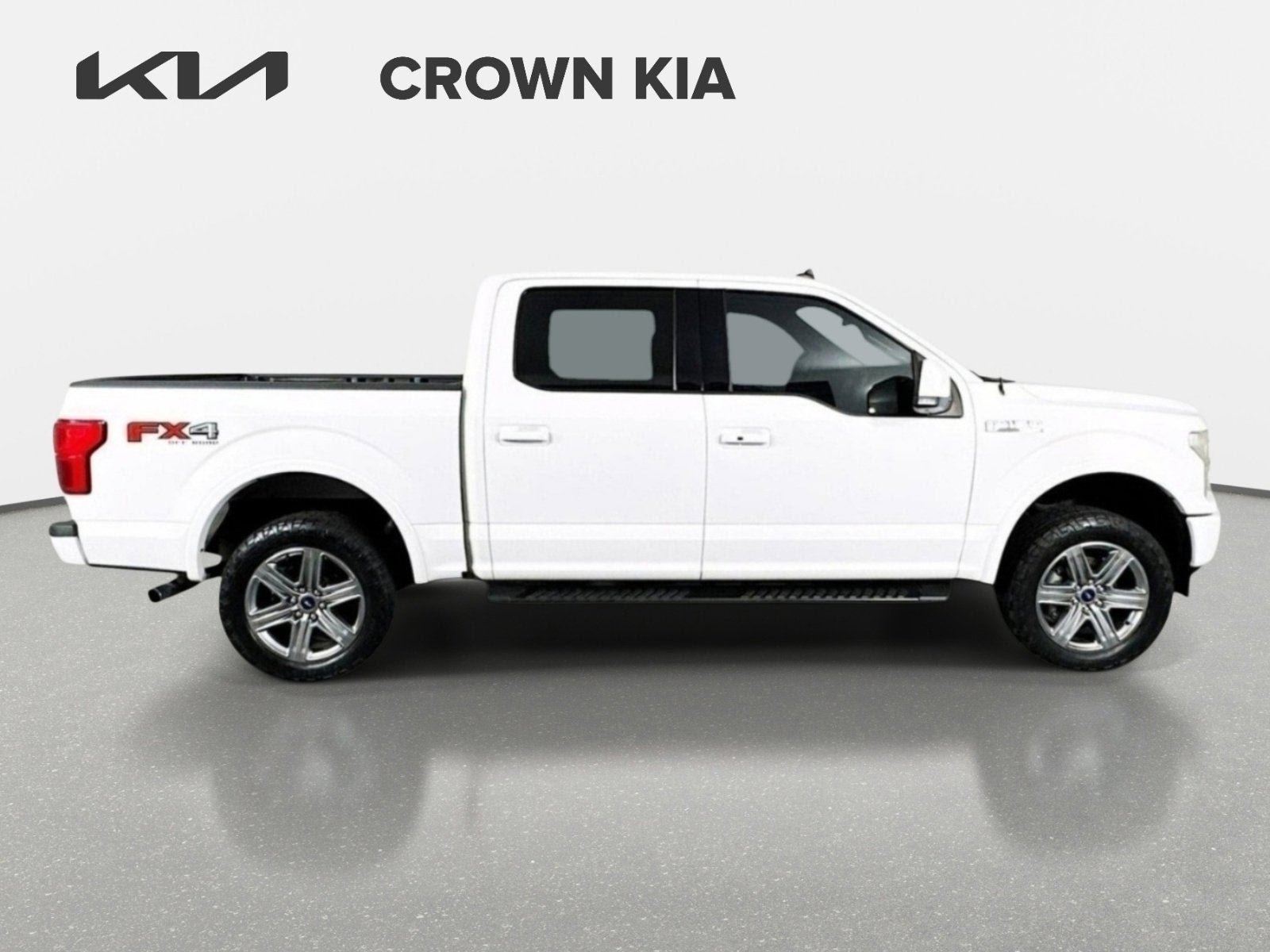 Used 2019 Ford F150 Lariat w/ Equipment Group 502A Luxury AWD/4WD image 4