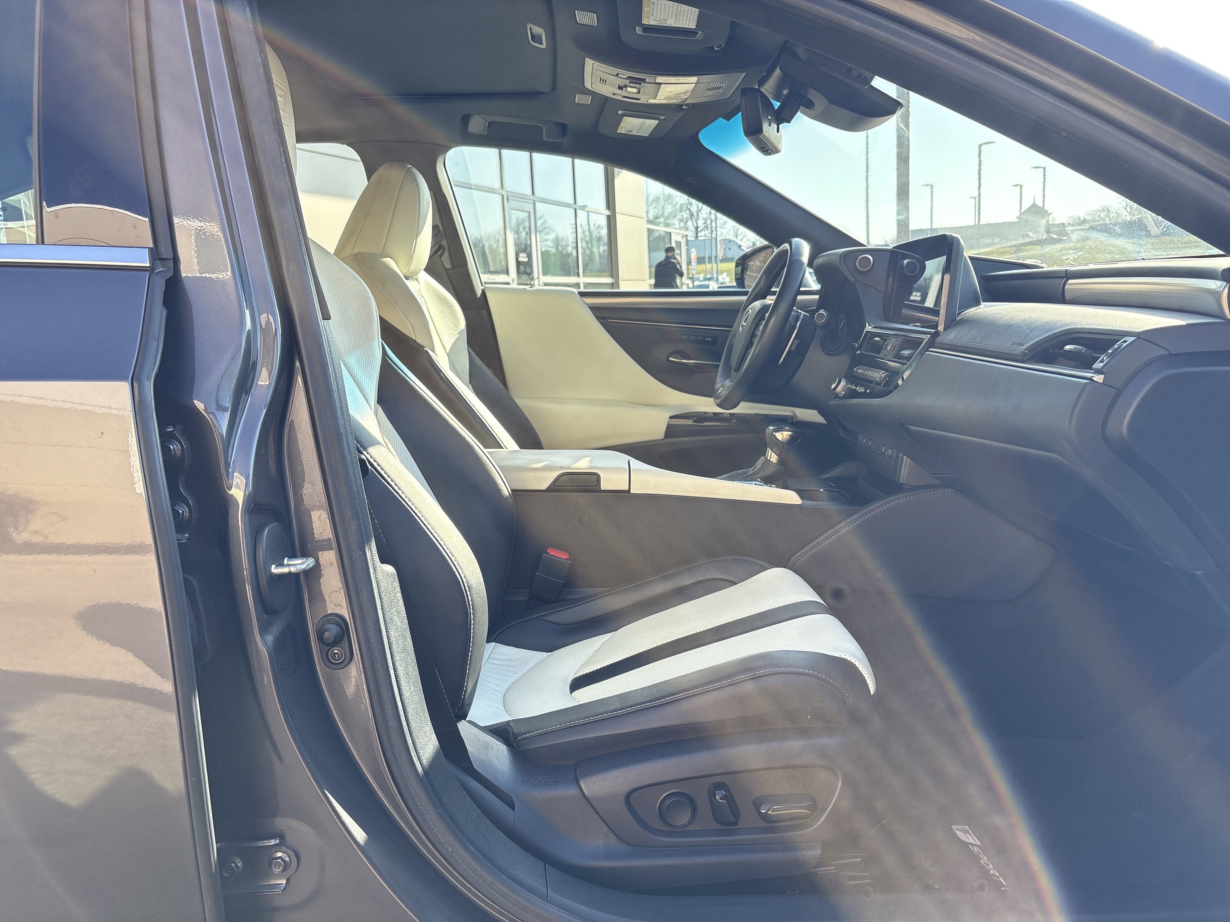 Used 2023 Lexus ES 350 F Sport image 33