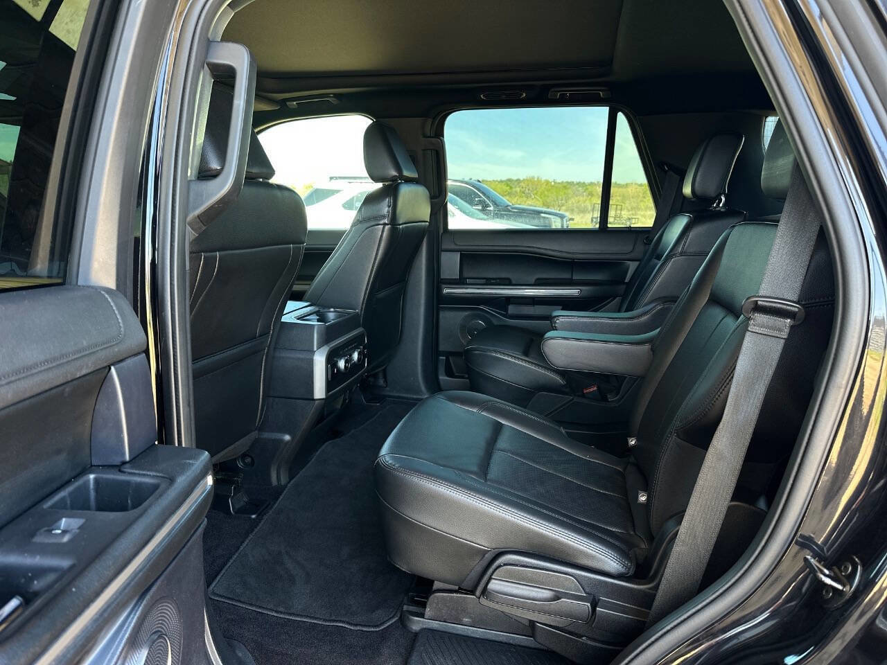 Used 2021 Ford Expedition XLT image 15