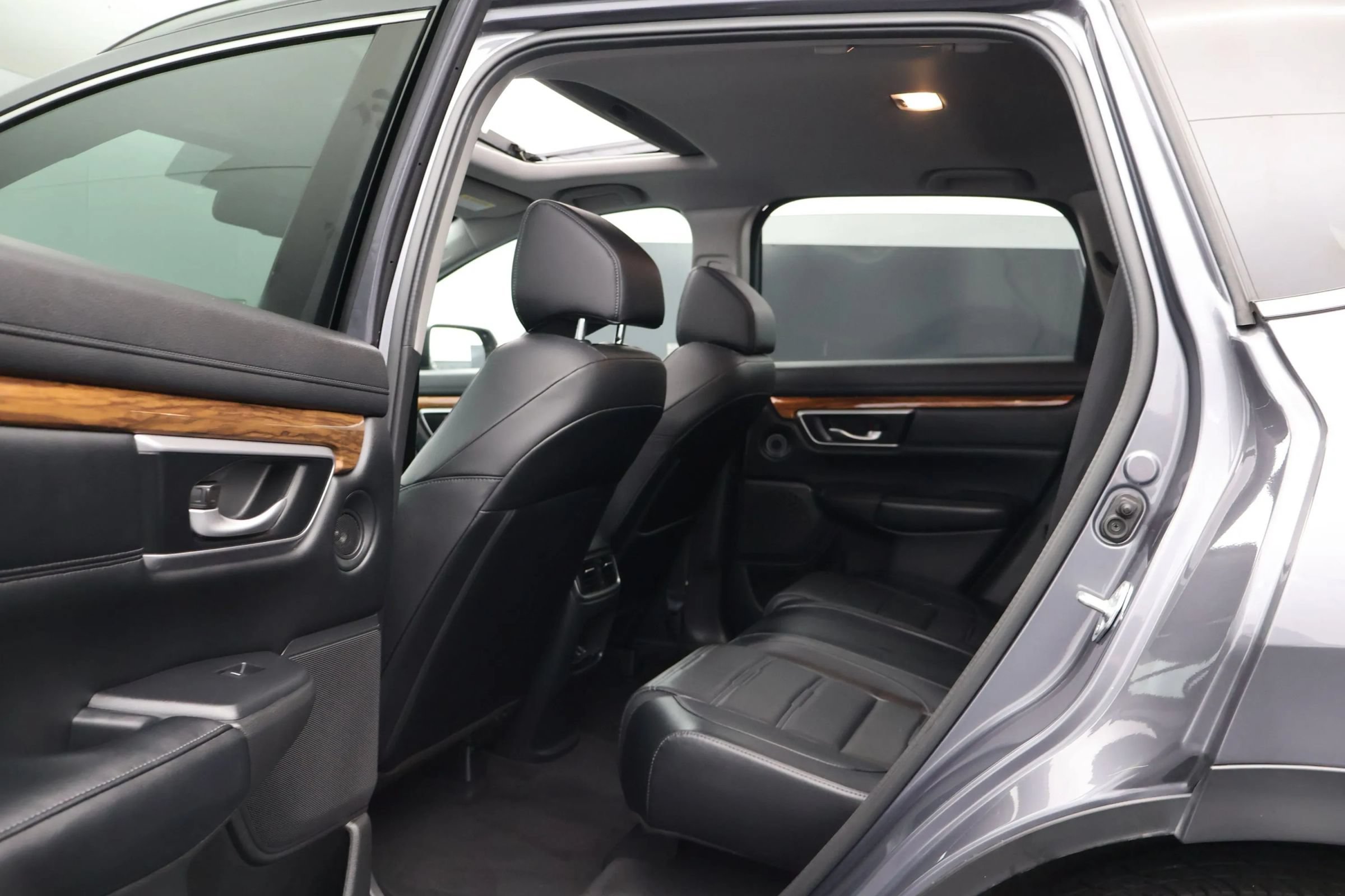 Used 2022 Honda CR-V Touring image 15