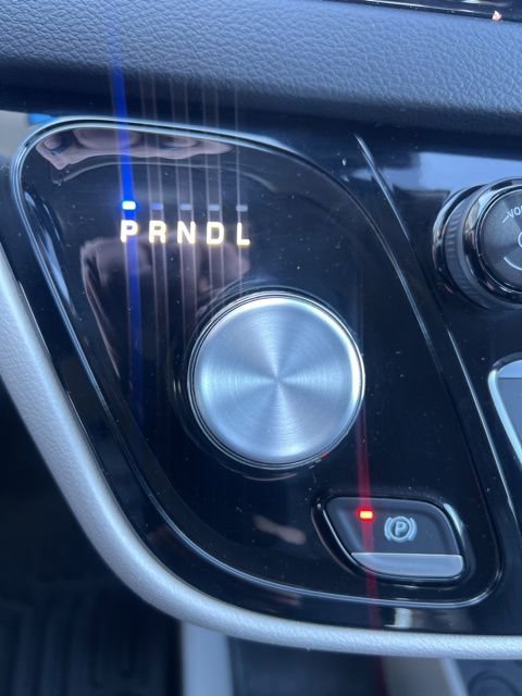 Used 2022 Chrysler Pacifica Touring-L image 35