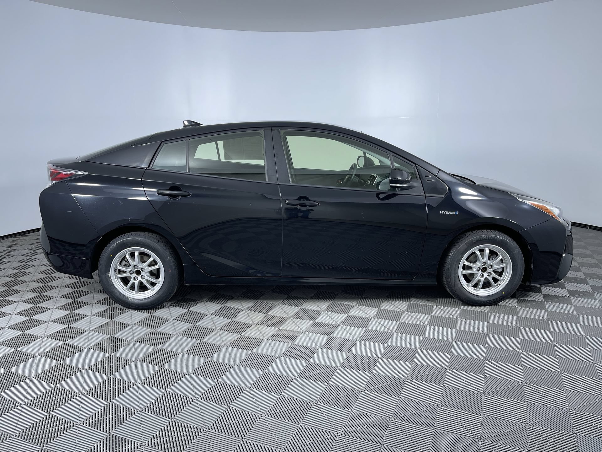 Used 2016 Toyota Prius Two FWD image 10
