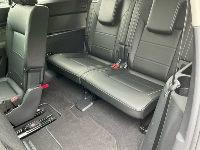 Used 2023 Volkswagen Atlas SEL AWD/4WD image 17