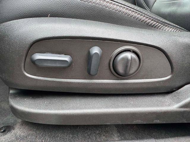 Used 2022 GMC Terrain Denali w/ LPO, 'HIT The Road' Package image 14