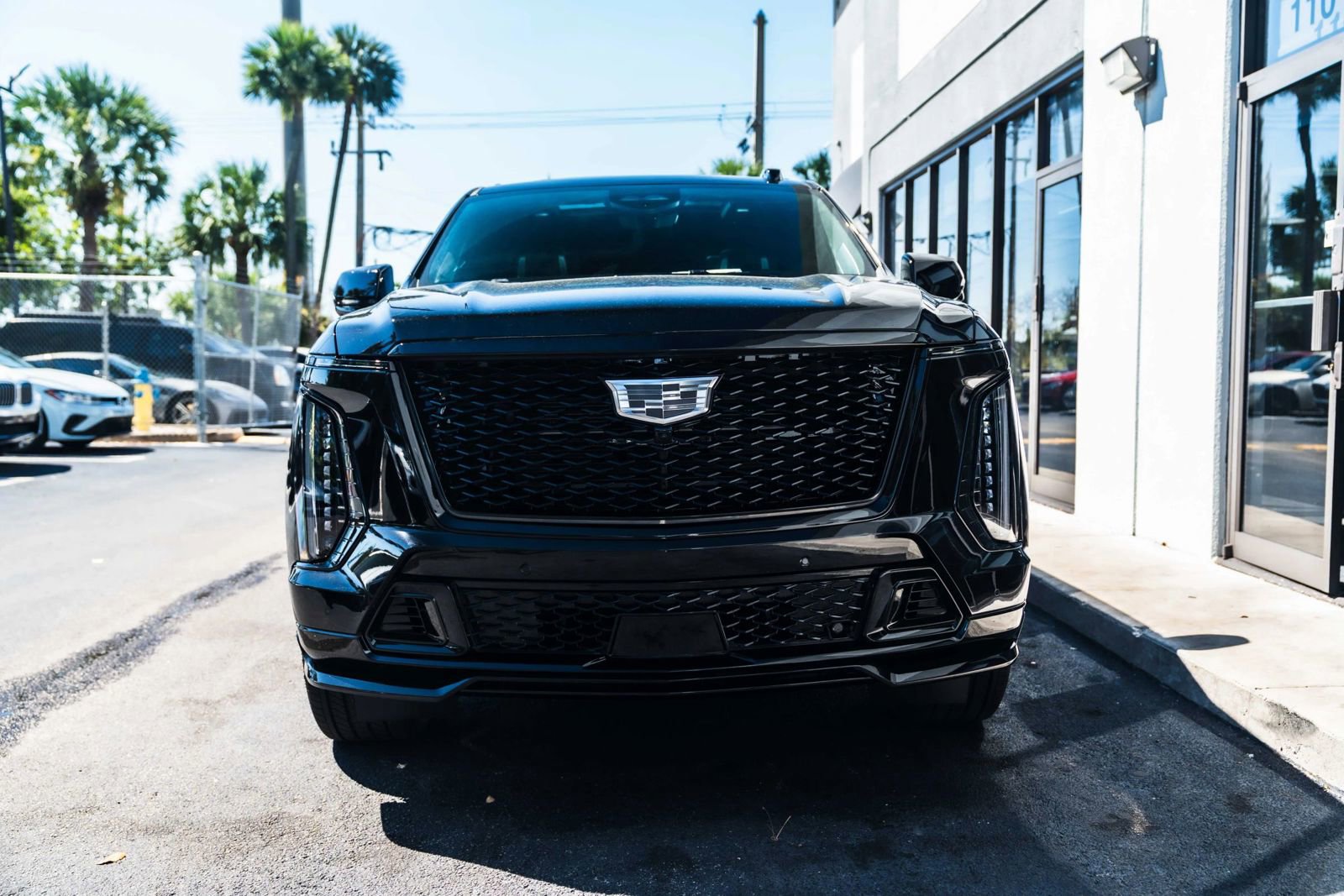 Used 2026 Cadillac Escalade ESV V w/ LPO, ONYX Package image 2