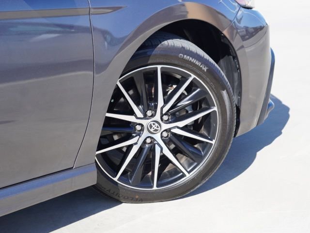 Used 2023 Toyota Camry SE image 8