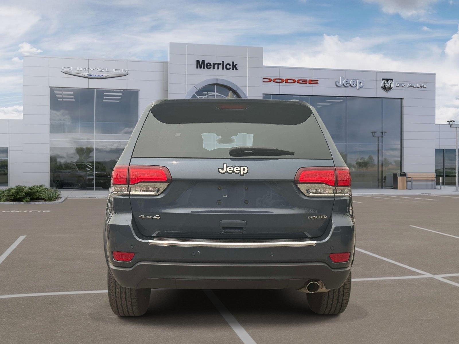 Used 2020 Jeep Grand Cherokee Limited AWD/4WD image 7