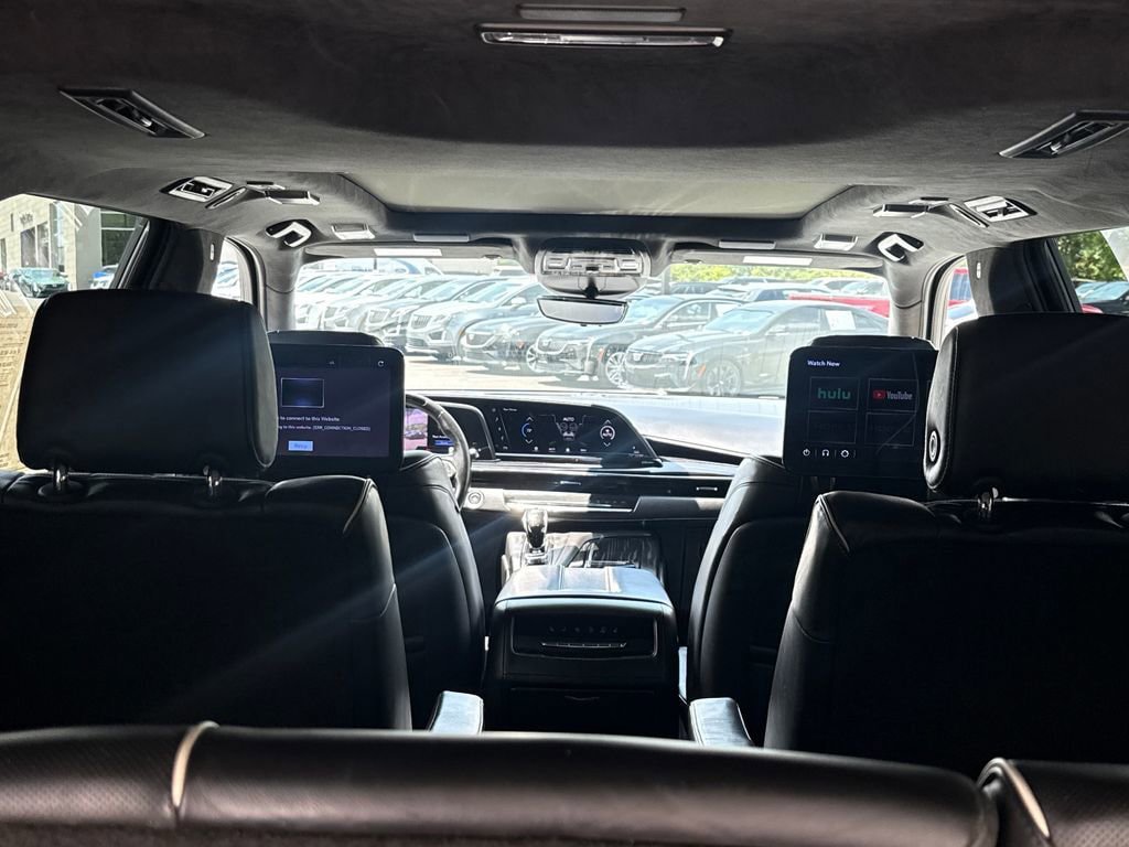 Certified 2023 Cadillac Escalade ESV V AWD/4WD image 17