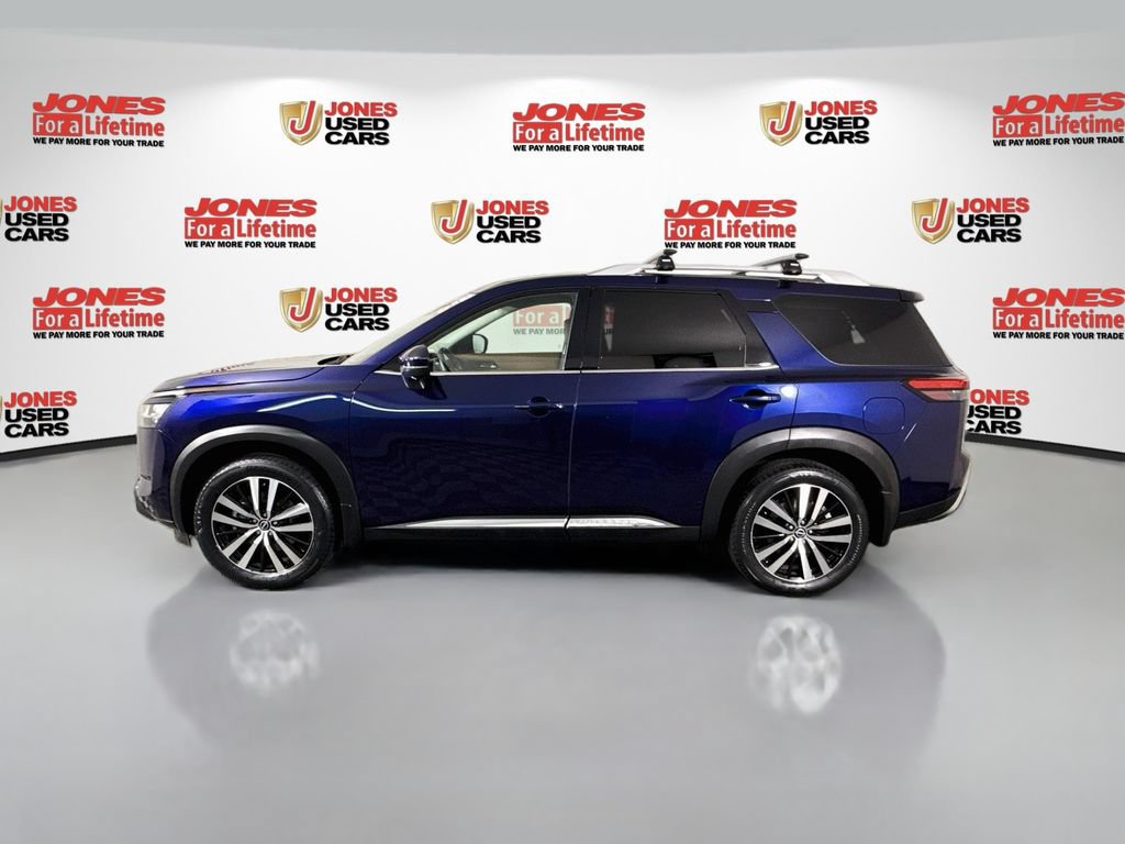 Certified 2024 Nissan Pathfinder Platinum w/ Black Appearance Package AWD/4WD image 16