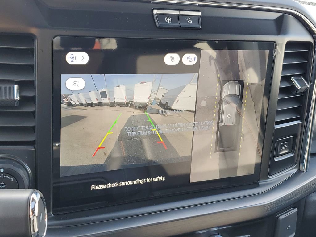 New 2026 Ford F250 Lariat w/ Black Appearance Package image 27