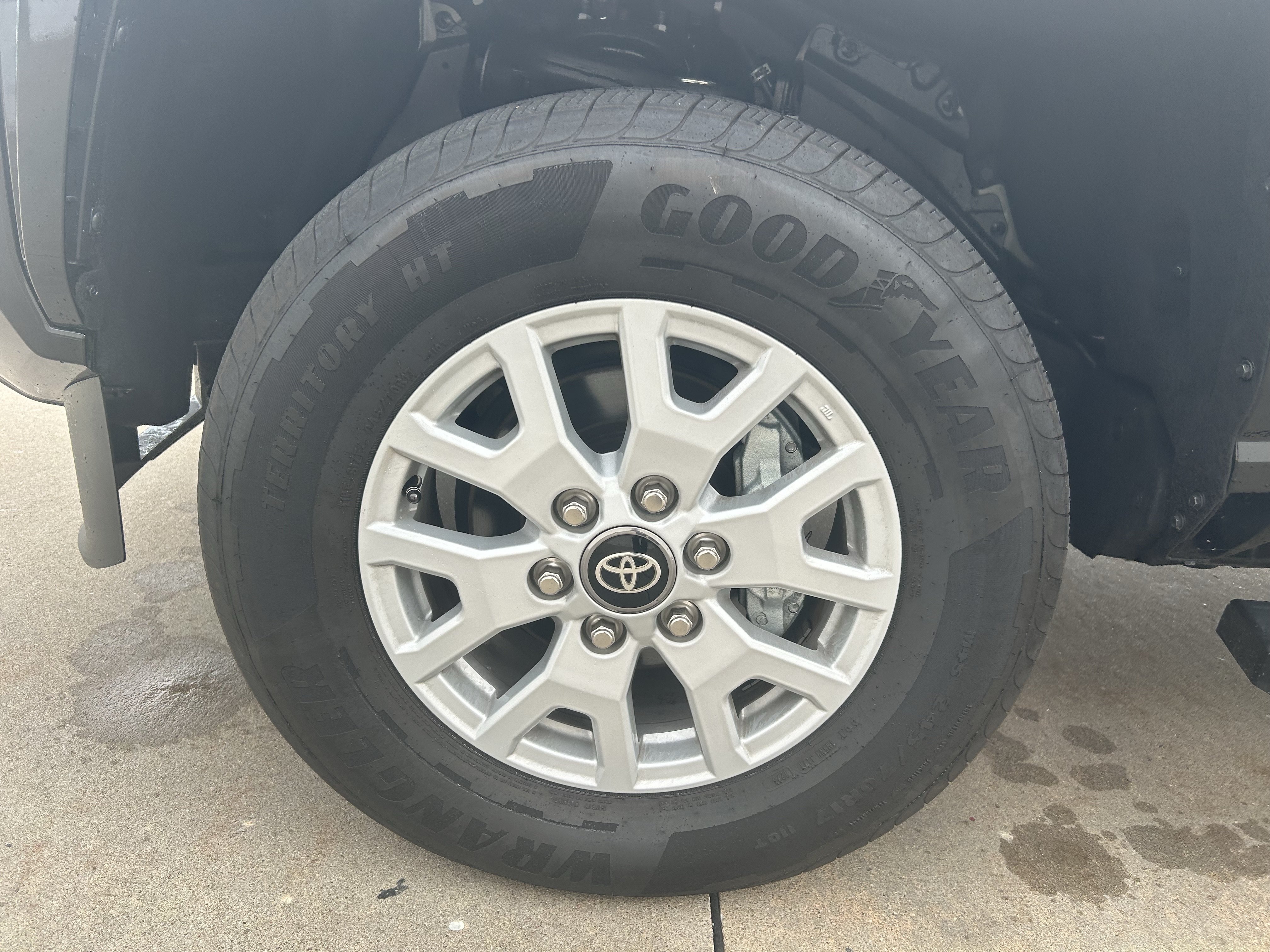 Certified 2025 Toyota Tacoma SR AWD/4WD image 11