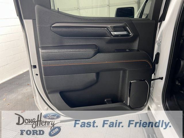 Used 2023 GMC Sierra 1500 AT4 w/ Technology Package AWD/4WD image 30
