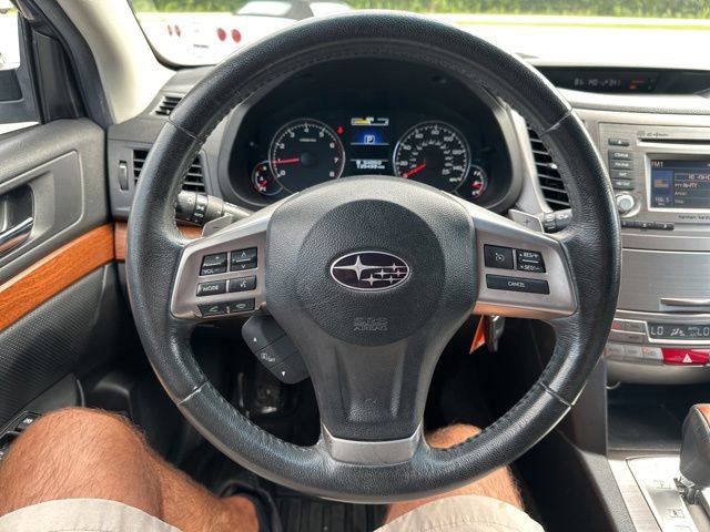 Used 2013 Subaru Outback 2.5i Limited w/ Moonroof Pkg AWD/4WD image 23