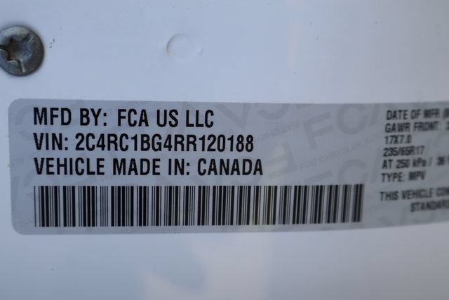 Used 2024 Chrysler Pacifica Touring-L FWD image 31