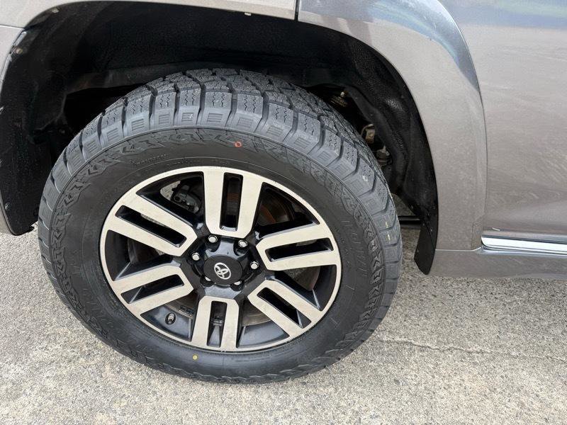 Used 2016 Toyota 4Runner Limited AWD/4WD image 21