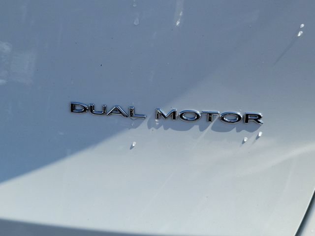 Used 2023 Tesla Model Y Long Range AWD/4WD image 27