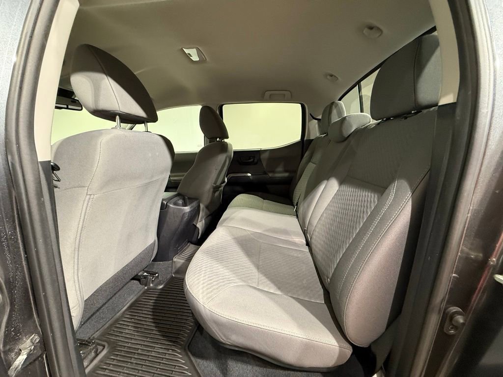 Certified 2020 Toyota Tacoma SR5 w/ Technology Package AWD/4WD image 17