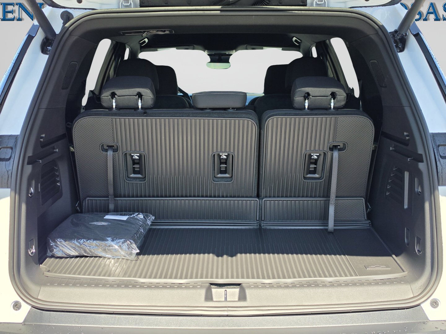 New 2027 Chevrolet Traverse LT w/ Driver Confidence Package FWD image 15