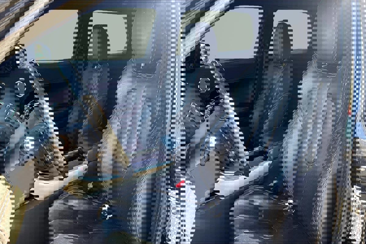 Used 2014 Land Rover Range Rover Evoque Dynamic image 25