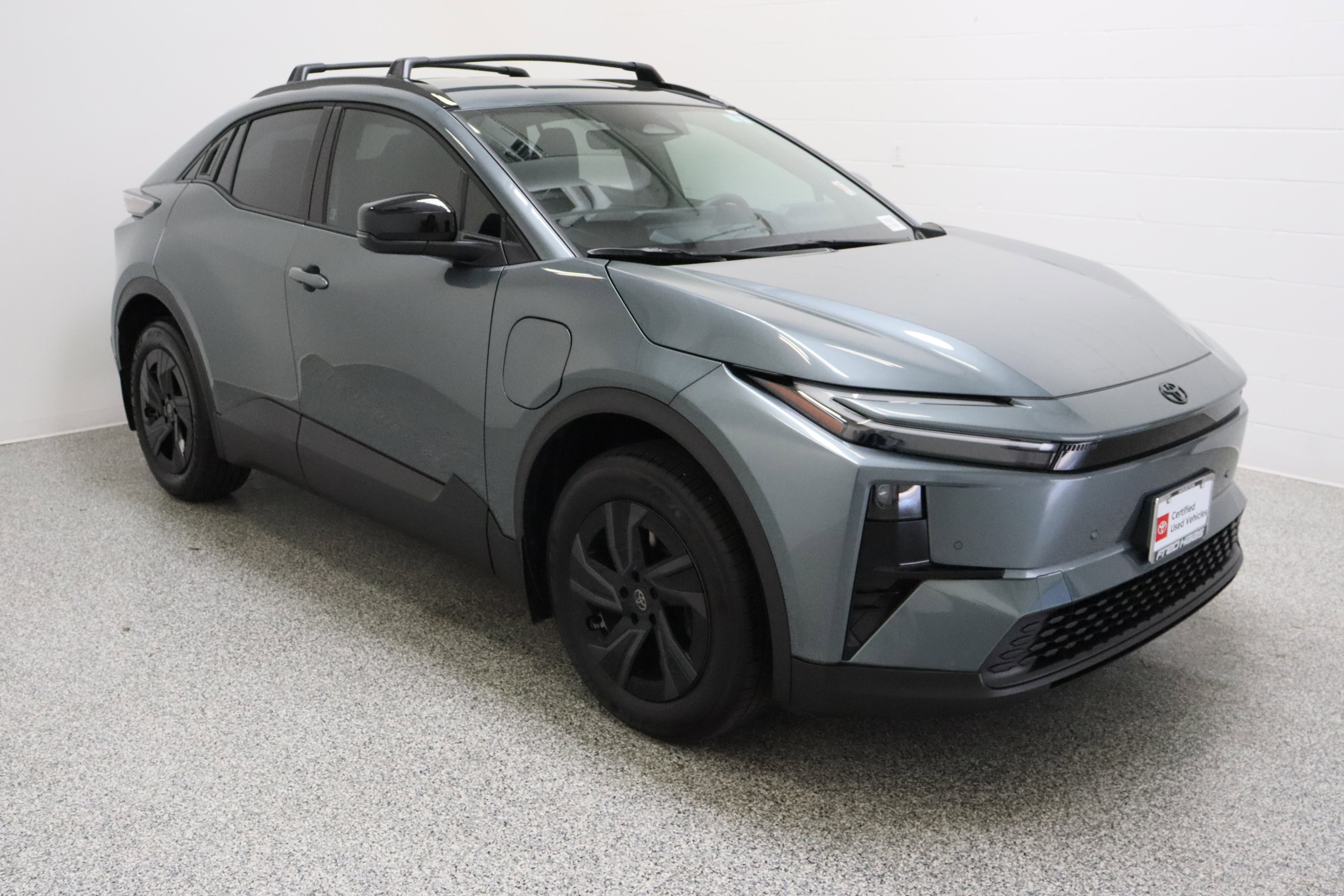 Certified 2026 Toyota C-HR AWD/4WD image 4