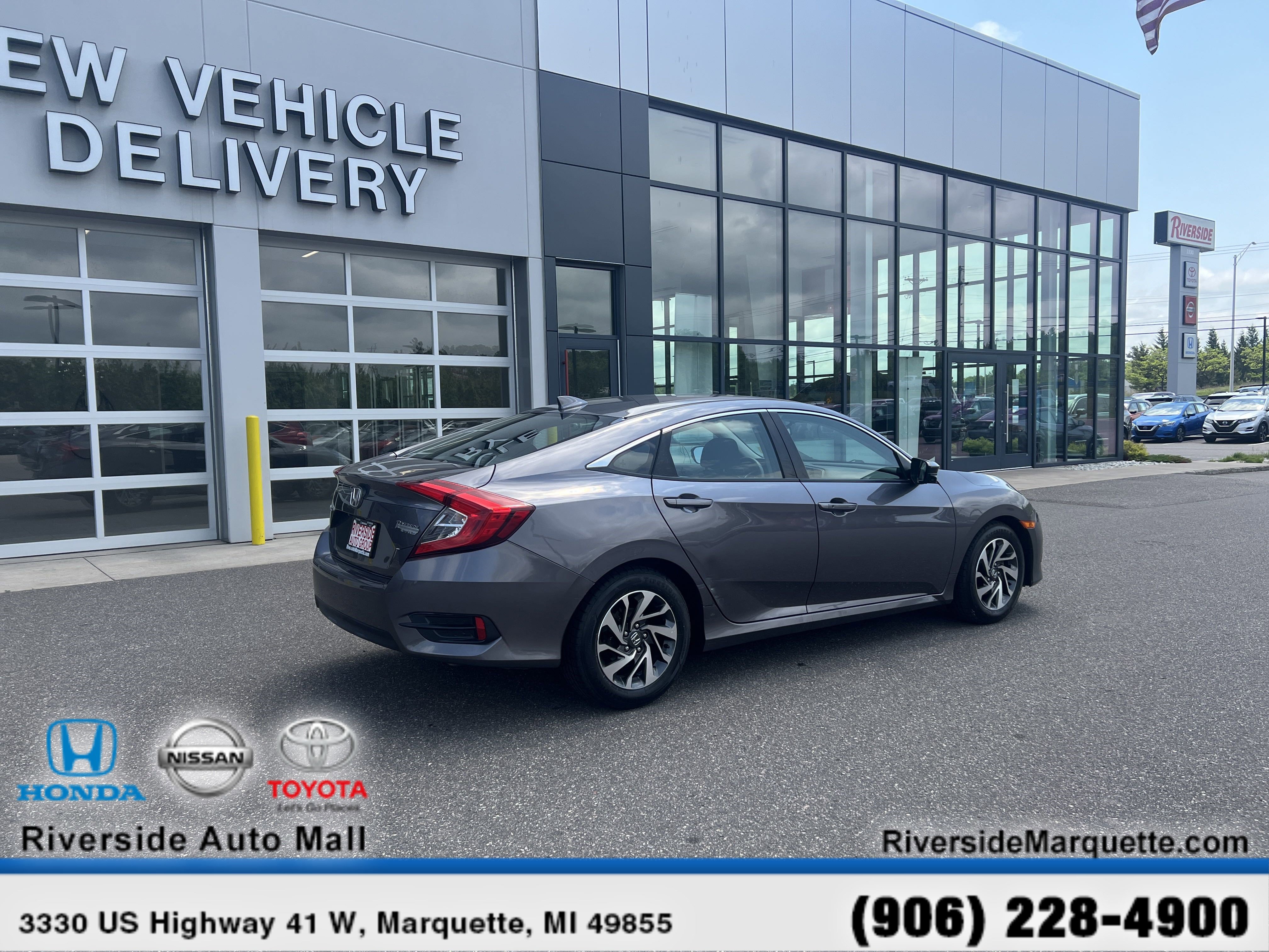 Used 2018 Honda Civic EX image 9