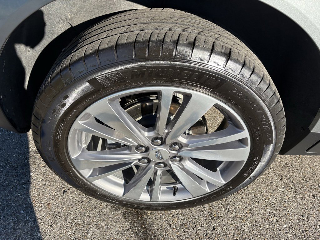 Used 2025 Cadillac XT5 Premium Luxury image 17