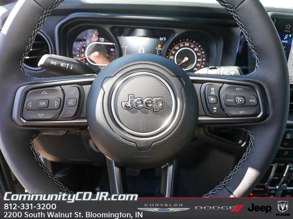 New 2026 Jeep Wrangler Unlimited Rubicon w/ Whitecap Package image 13