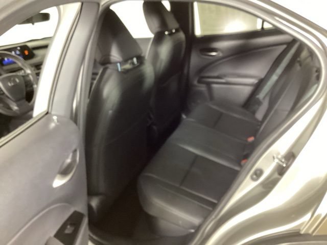 Used 2020 Lexus UX 250h AWD/4WD image 32