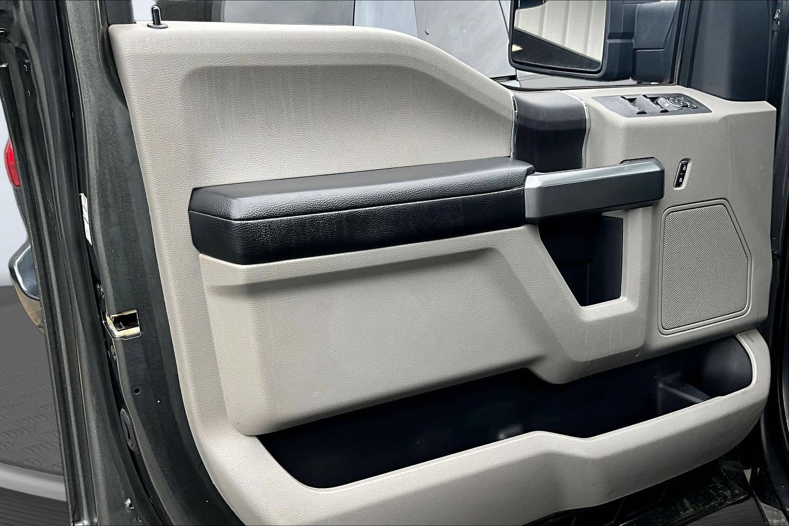 Used 2018 Ford F150 XLT RWD image 23