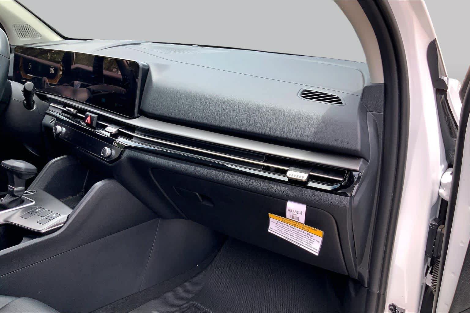 Certified 2026 Kia Sportage EX FWD image 37