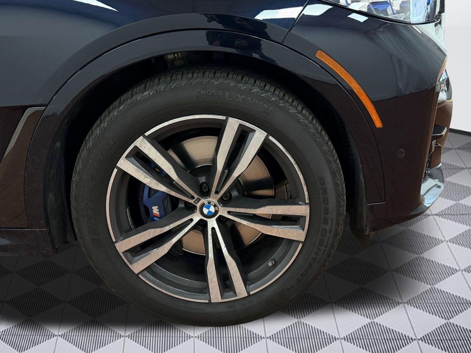 Used 2020 BMW X7 M50i image 9