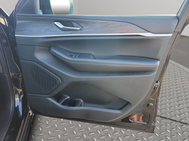 New 2025 Jeep Grand Cherokee L Limited w/ Luxury Tech Group II image 19