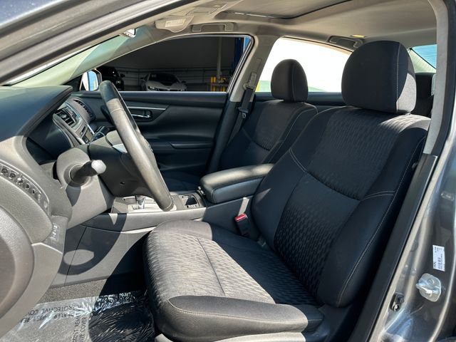 Used 2017 Nissan Altima 2.5 SV w/ Convenience Package FWD image 12