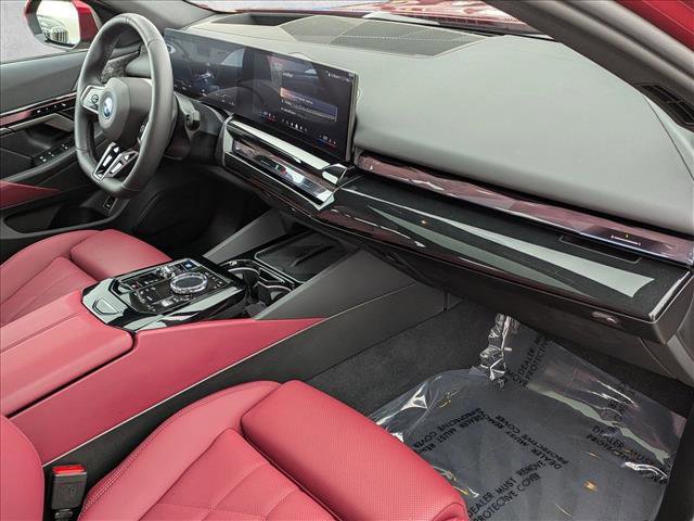 Used 2025 BMW i5 xDrive40 w/ Executive Package image 23