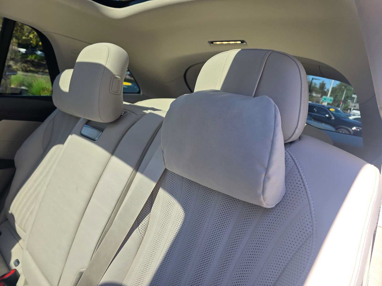 New 2027 Mercedes-Benz EQS 400 4MATIC SUV image 18