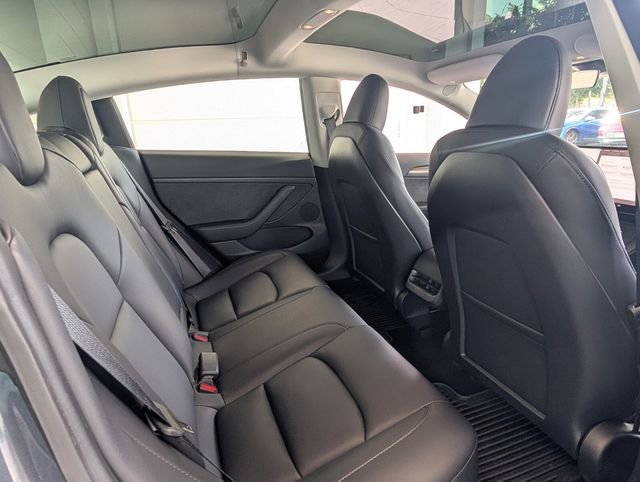 Used 2023 Tesla Model 3 Standard Range image 12