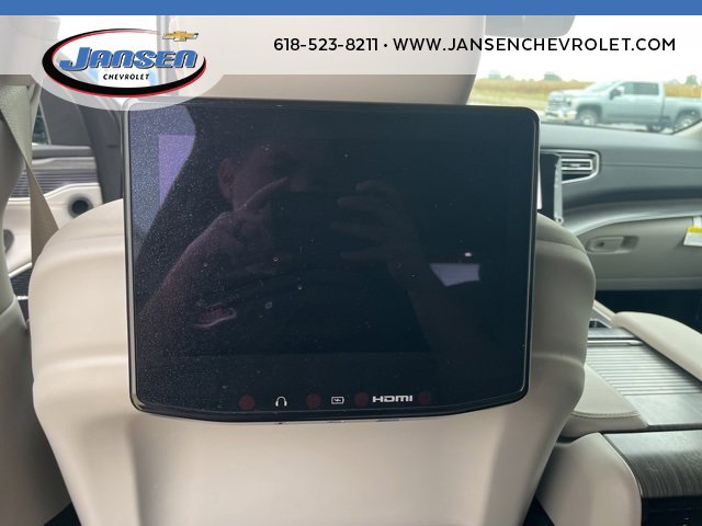 Used 2024 Jeep Wagoneer Series III w/ Premium Group I image 35