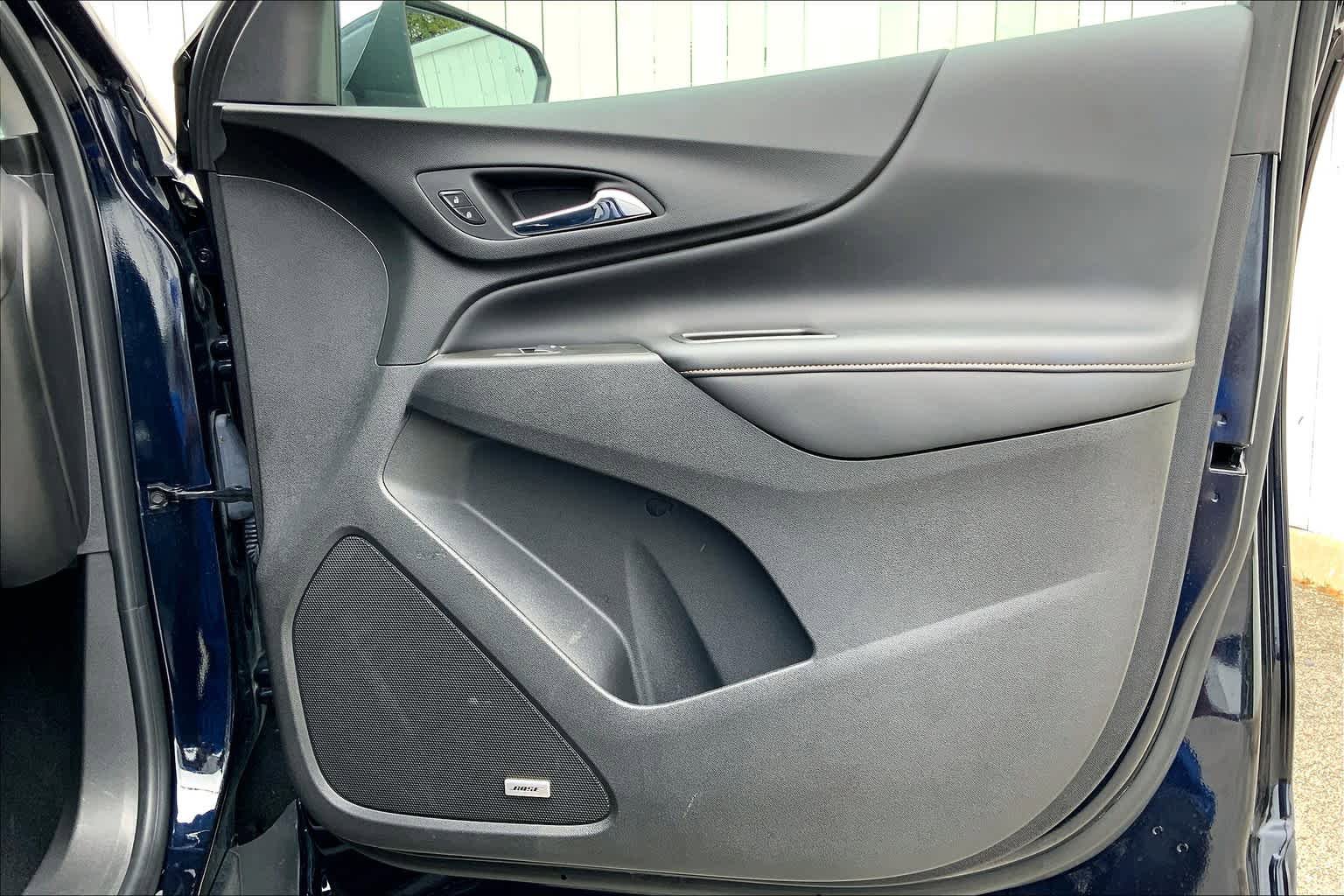 Used 2021 Chevrolet Equinox Premier FWD image 23