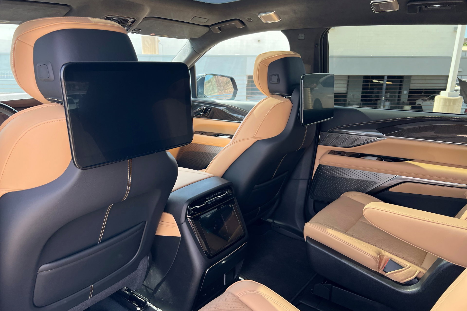 New 2025 Cadillac Escalade IQ Luxury 2 image 20