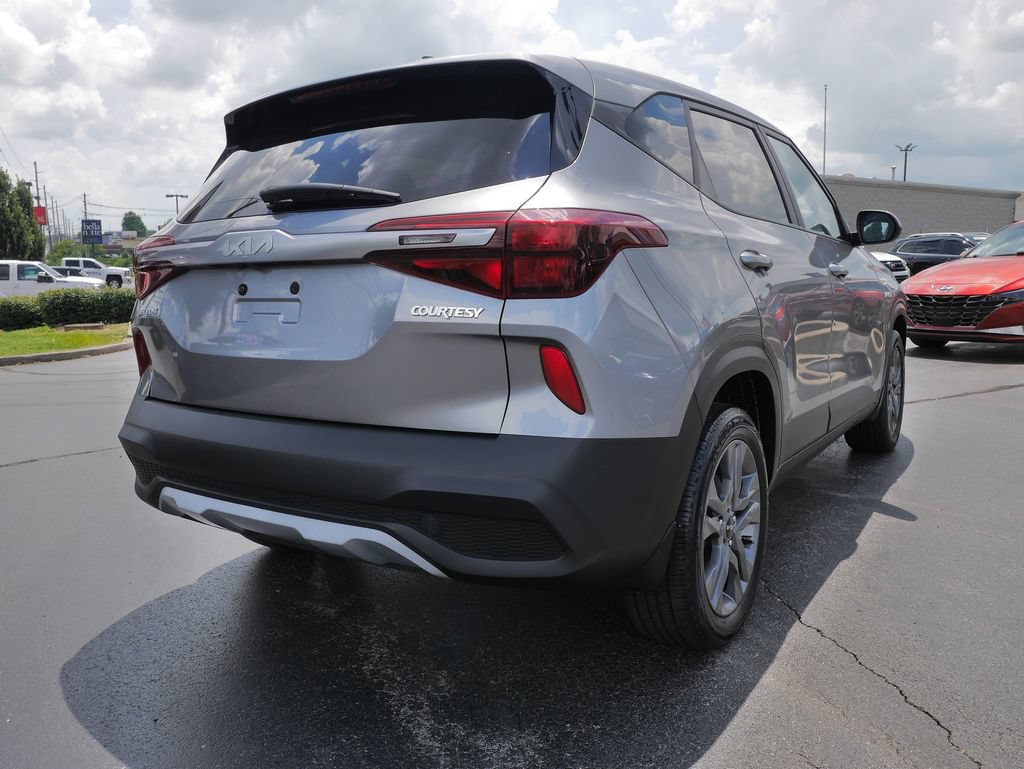 Used 2023 Kia Seltos LX AWD/4WD image 5