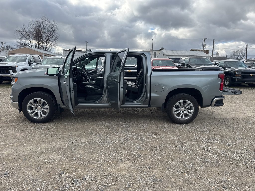 Used 2023 Chevrolet Silverado 1500 LTZ w/ LTZ Premium Package image 36