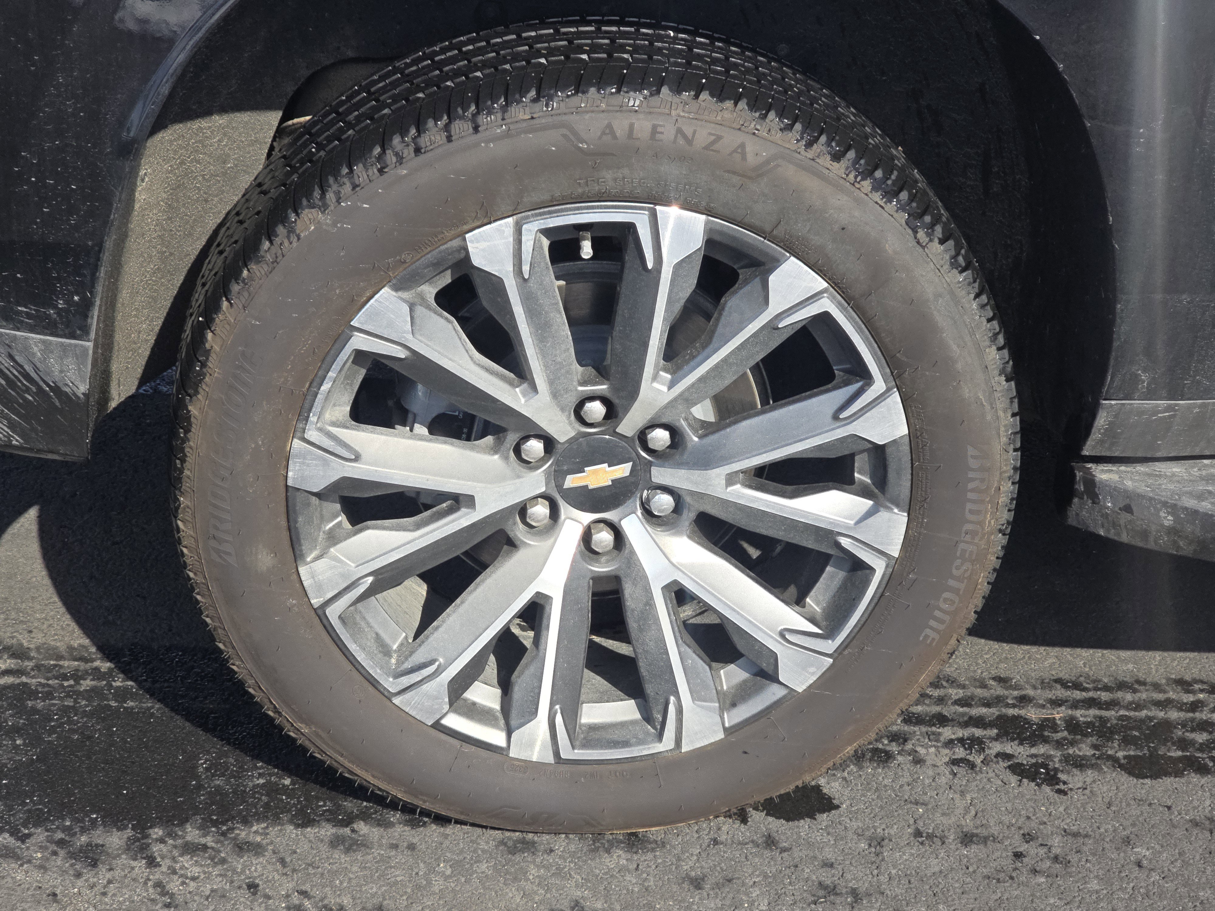 New 2026 Chevrolet Suburban High Country image 13