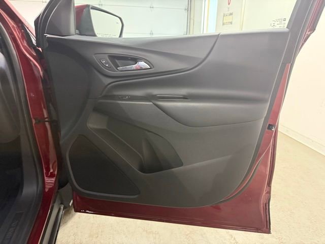 Used 2023 Chevrolet Equinox LT image 27