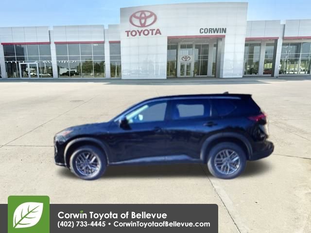 Used 2024 Nissan Rogue S video 2