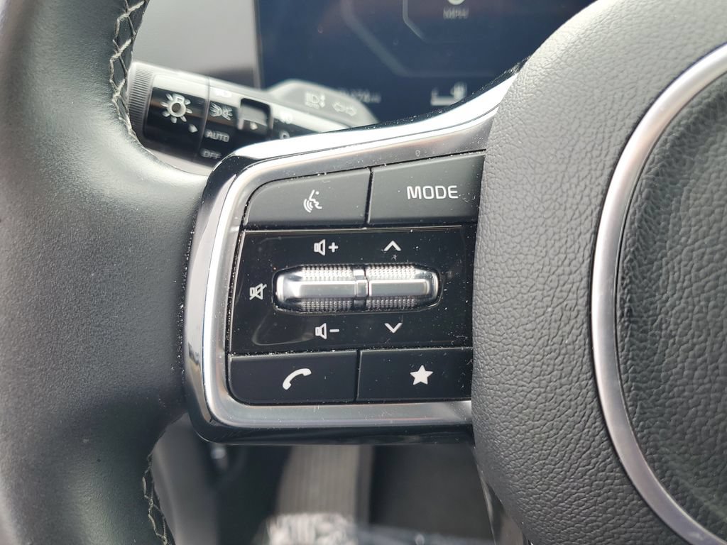 Used 2024 Kia Sorento SX FWD image 12