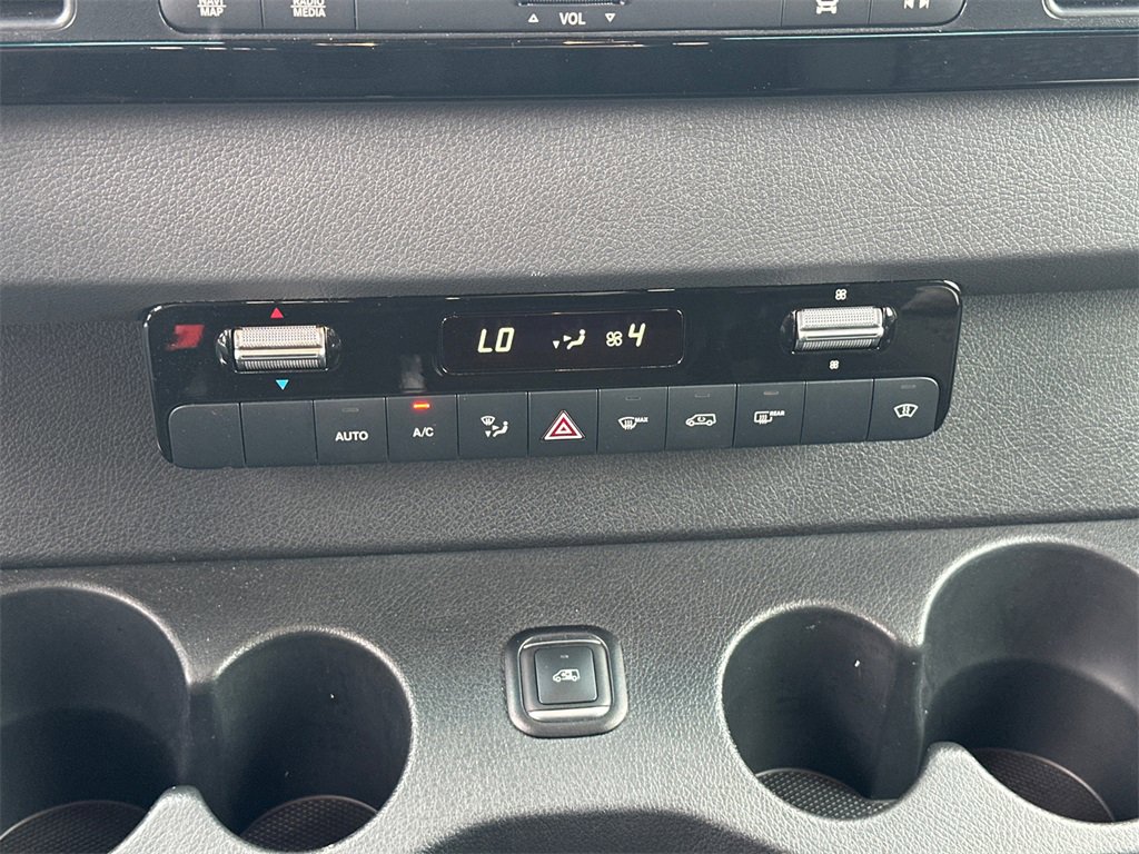 Used 2023 Mercedes-Benz Sprinter 2500 image 32