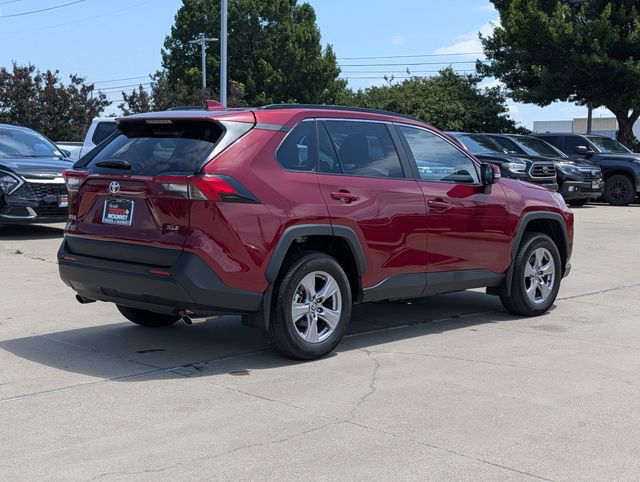 Used 2025 Toyota RAV4 XLE w/ Convenience Package FWD image 5