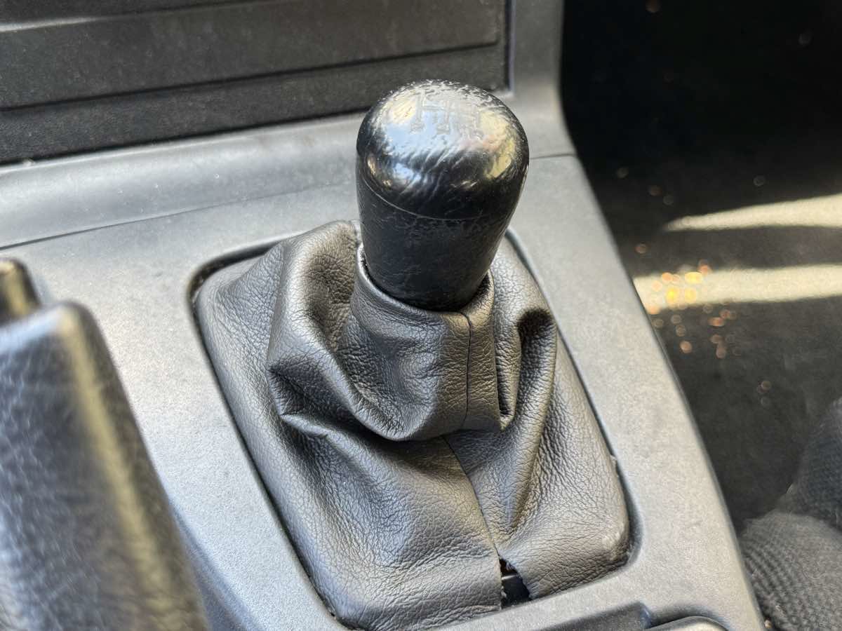 Used 1993 MAZDA MX-5 Miata RWD image 15