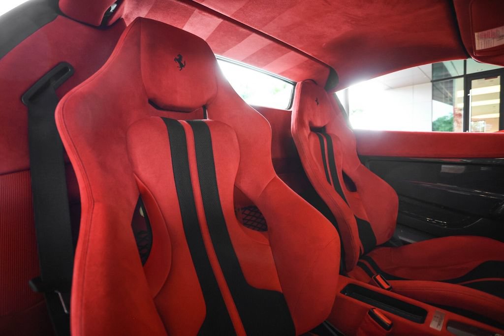 Used 2015 Ferrari 458 Speciale A RWD image 52